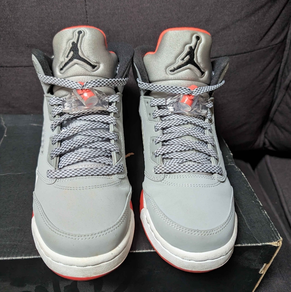 Air Jordan 5 Retro Wolf Grey/Black Hot Lava-White